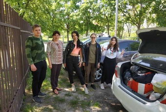 Студенти Приватного вищого навчального закладу  «Деснянського економіко правового коледжку при МАУП»  передали благодійну допомогу організації товариства  Червоного Хреста України у Броварах